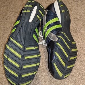 Women's sketchers tennis shoes, size 7.5